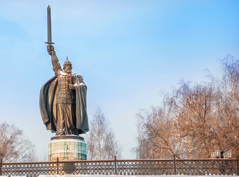 Памятник Илье Муромцу