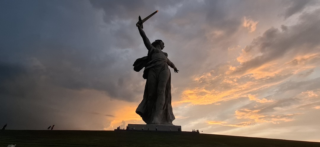 Экскурсию проводила Евгения