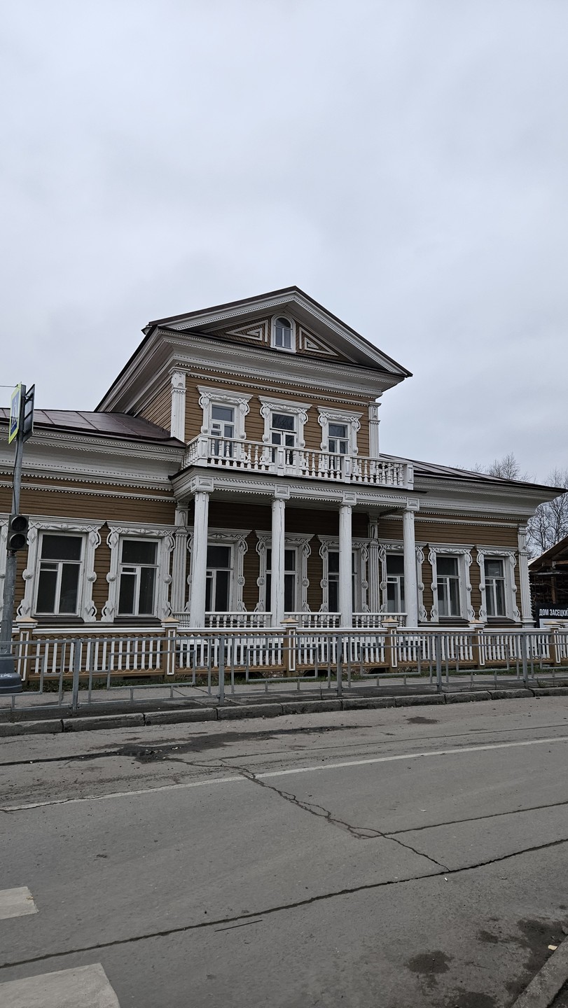 Экскурсия очень понравилась, было интересно и познавательно, мы заглянули в такие уголки города, которые не сразу обнаружить, гуляя по городу