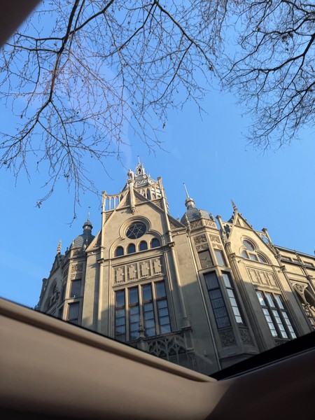 Хочу выразить огромную благодарность гиду Джавиду за прекрасную экскурсию! Он не просто показал нам «точки на