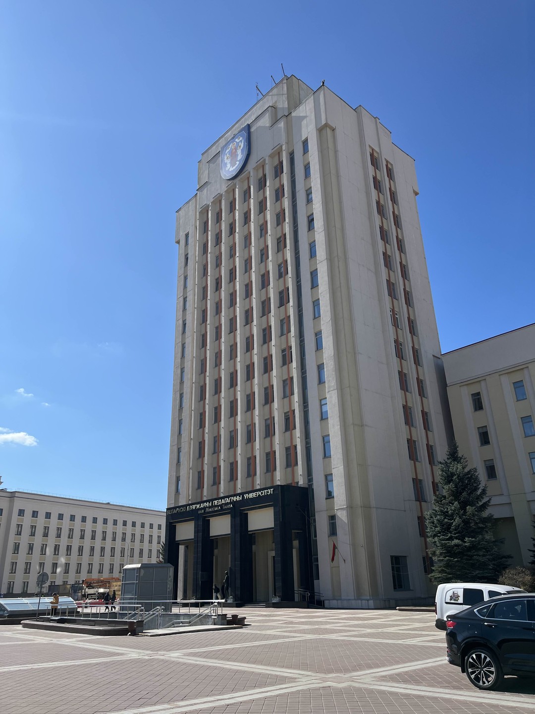 Экскурсию для нас проводила Елена, нам все понравилось!