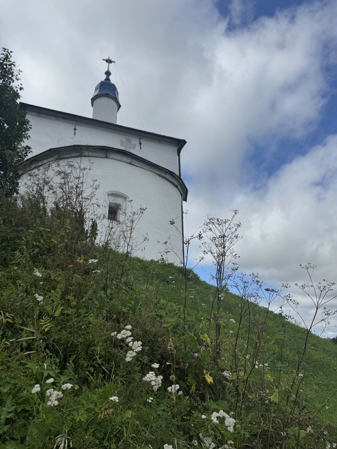 Древняя Русь без тоски: Изборск (Елизавета)