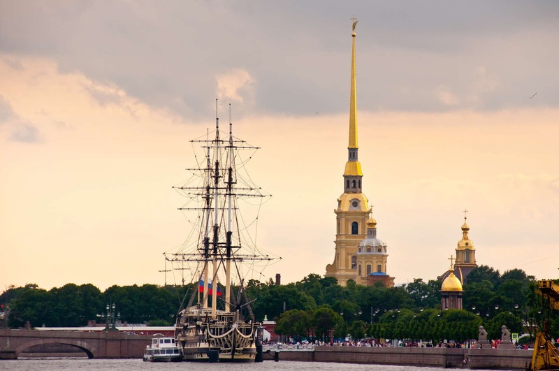 Петропавловская крепость: тюрьма, подземный ход и усыпальница царей