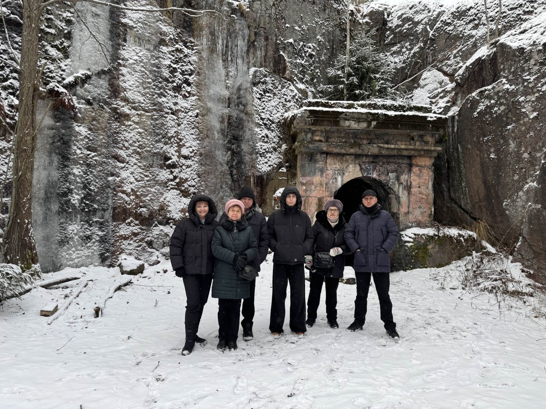 Мы - жители Питера, в Выборге бываем несколько раз в году, тем более, что у нас и дача рядом. Казалось бы: что нового мы можем узнать?