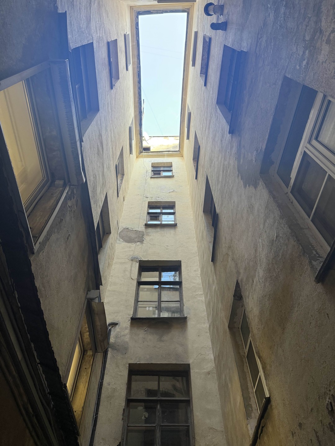 Открывая Петербург: витражи парадных, лабиринты дворов и романтика крыш (Анастасия)