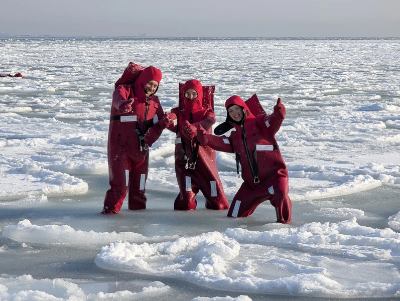 Айс-флоатинг на острове Русский