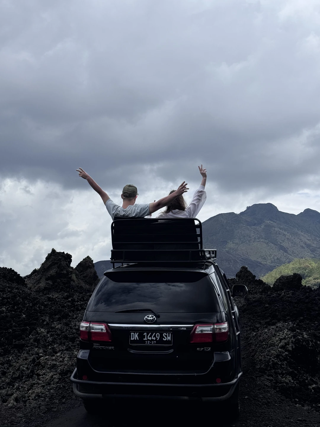 Хочу поблагодарить Ваяна за такой чудесный день! Замечательная экскурсия. Чувствуется, что Ваян любит свое дело и