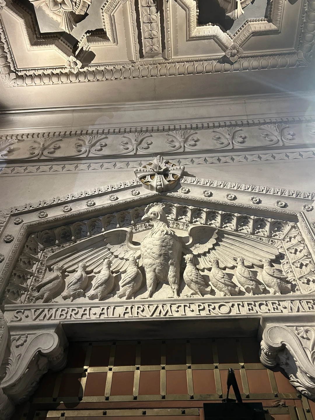 Очень понравилась экскурсия с Ларисой! Вовремя начали экскурсию из удобного нам места, и несколько часов пролетели