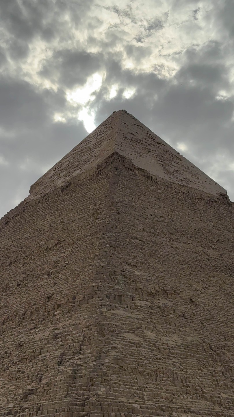 Экскурсия прошла великолепно! Экскурсовод Махмуд невероятно «клиентоориентирован», учтив и вежлив. Экскурсию ведёт спокойно, уверенно и не