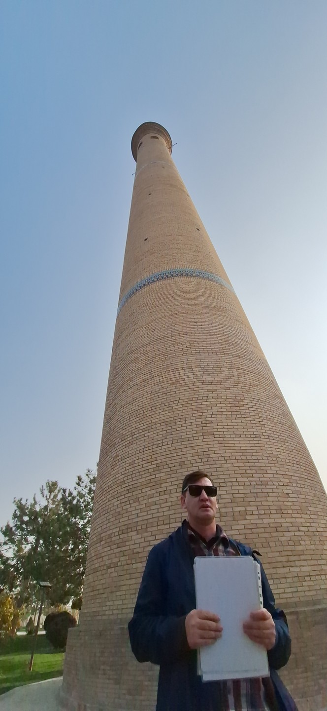 Мы поучаствовали в прогулке-впечатлении! Гуляли с Евгением по Ташкенту, были вдвоём с мужем и с малышом