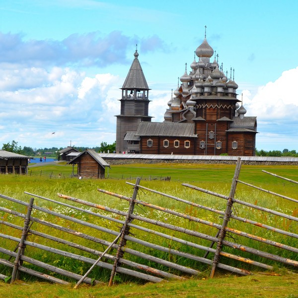 Из Петрозаводска - к чарующему острову Кижи