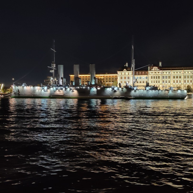 Всё понравилось,были в сентябре,одеваться надо тепло,так как на воде очень холодно