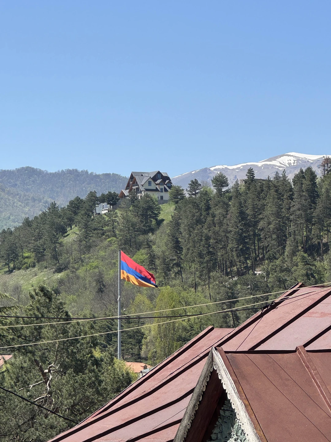 Ашот душевный, адекватный и небезразличный. Всё чётко, понятно, доступно и комфортно организовано. Highly recommended!