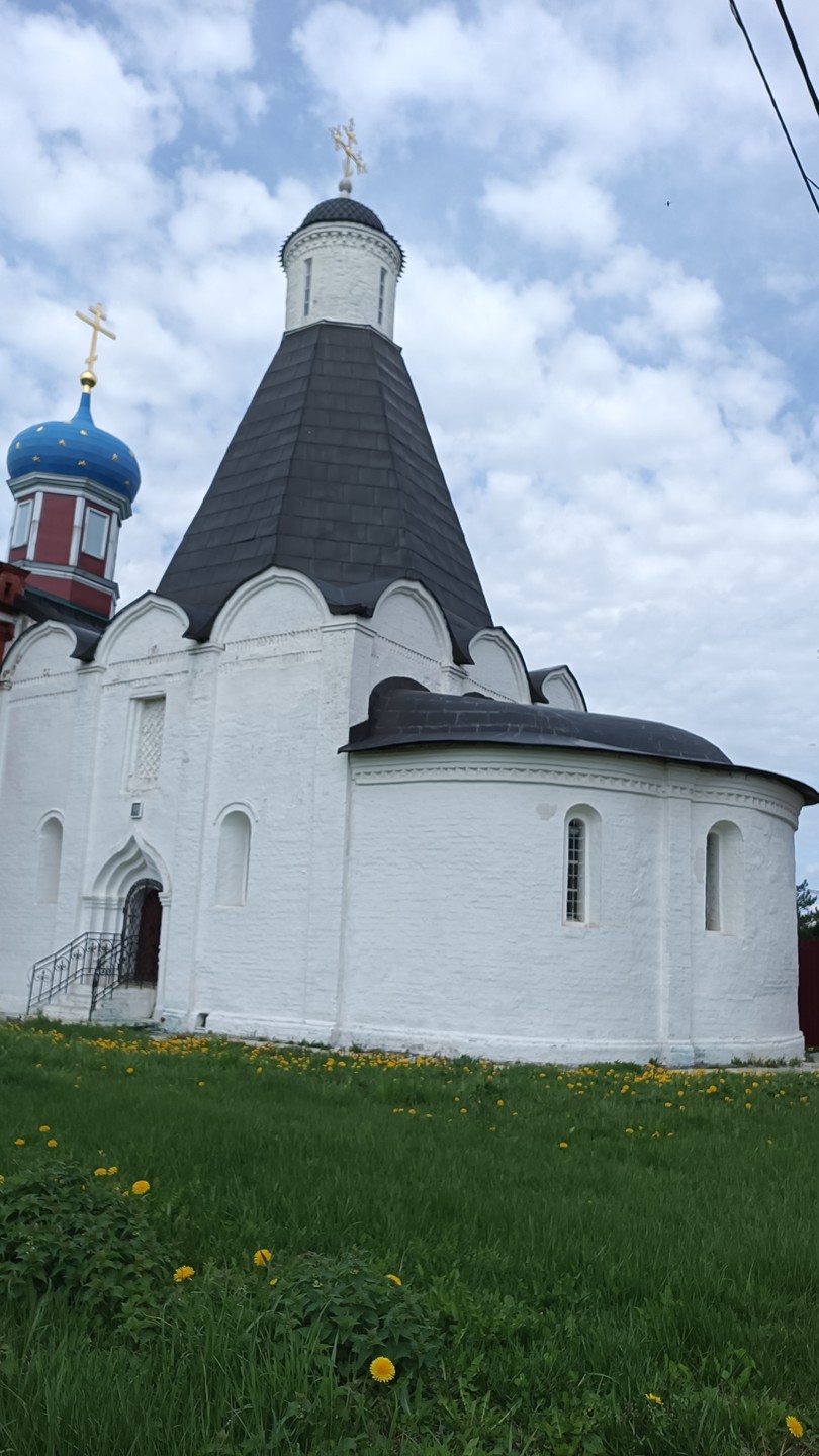 Замечательный экскурсовод, отличный маршрут, превосходная подача материала!