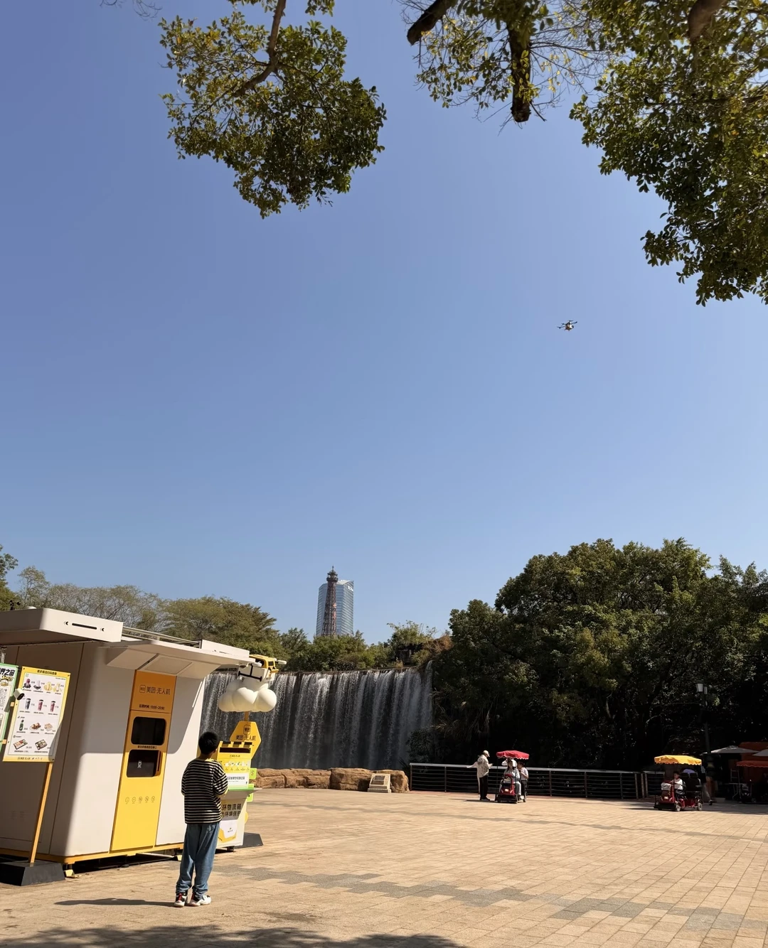 Шэньчжэнь поразил нас своей технологической продвинутостью. В Музее науки и технологий было много интересных экспозиций о