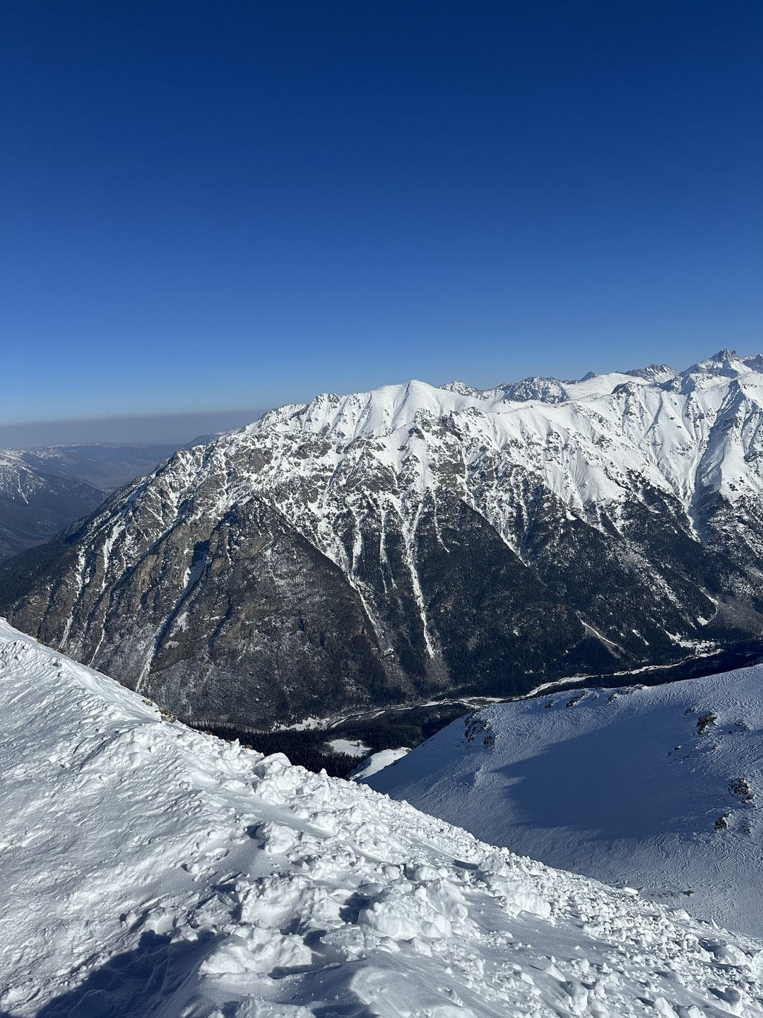 Очень понравилась экскурсия, у нас был Дмитрий - крайне начитанный и разбирающийся в материале гид