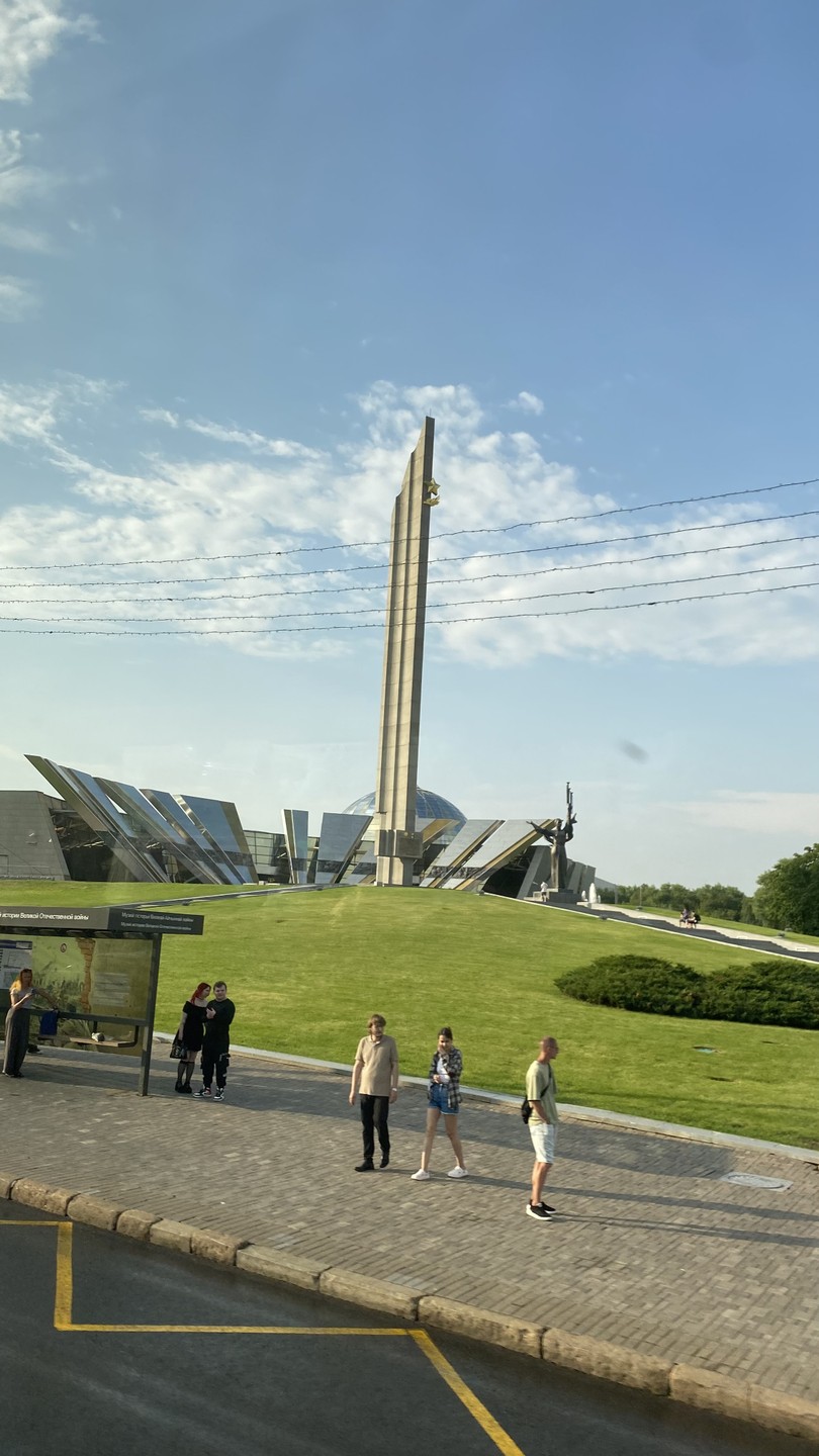 Автобусно-пешеходная экскурсия по вечернему Минску (Марина)