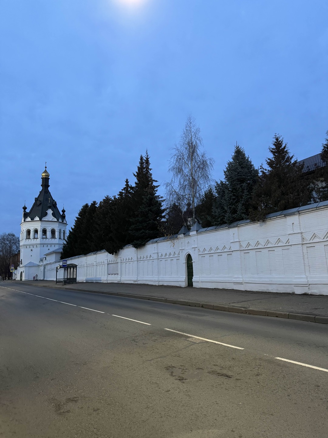 Классная и не банальная экскурсия с множеством разнообразных историй от экскурсовода, приправленная квестом и небольшими сувенирами