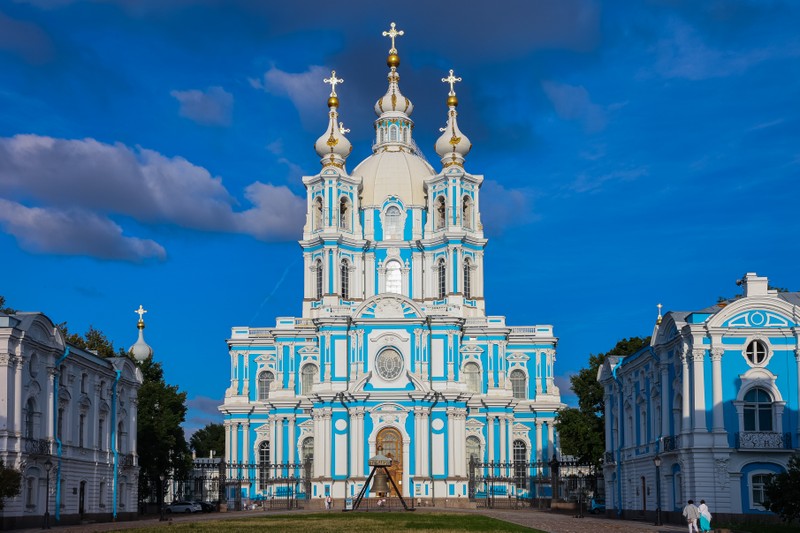 Смольный собор и Институт благородных девиц