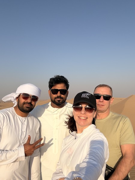 все понравилось, действительно безопасно, водитепрофессионал. все по времени. рекомендую. отдельное спасибо за фотосессию в красном платье