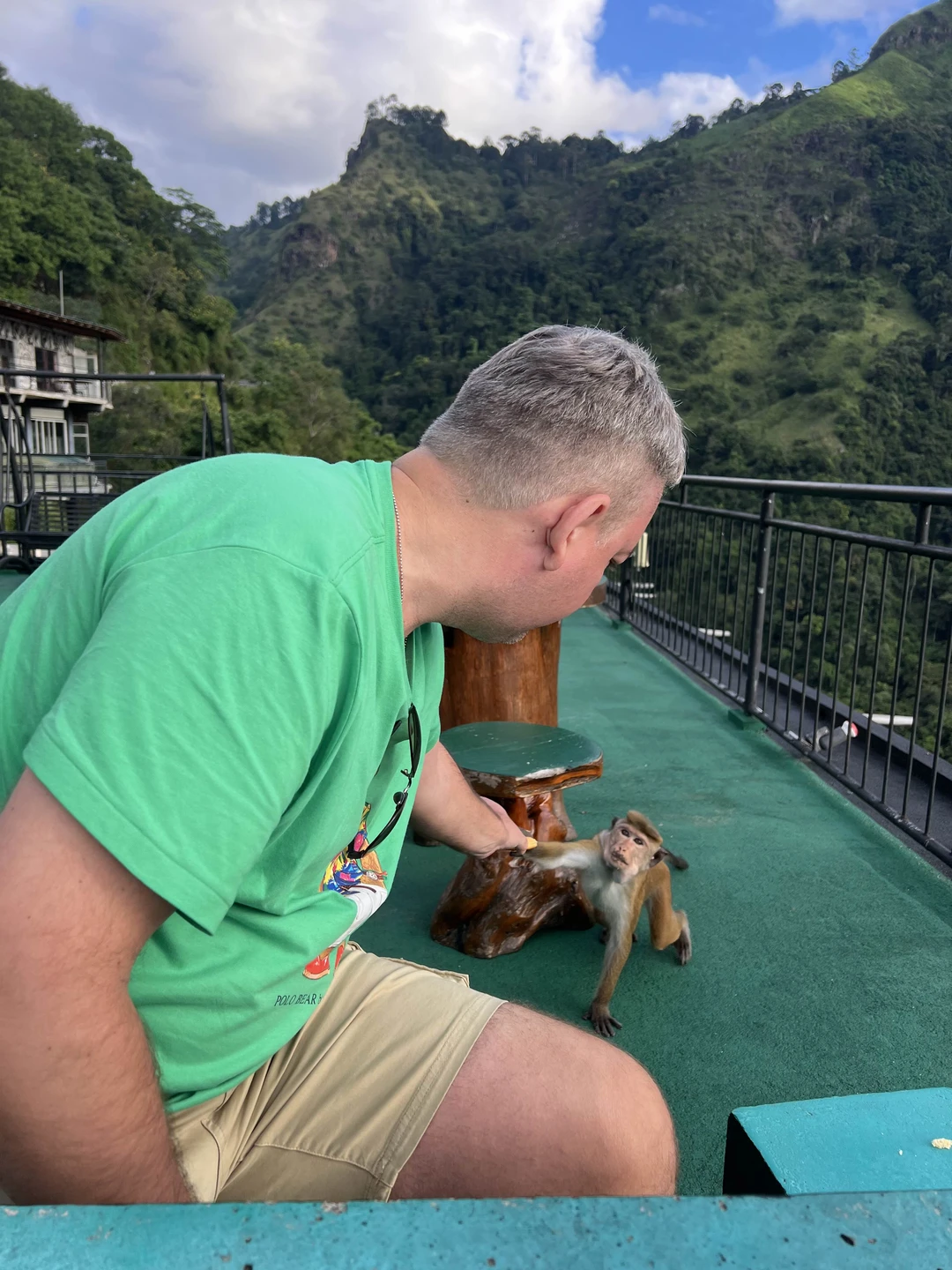 Очень насыщенная, интересная,яркая поездка! Невероятные виды, разные по эмоциям приключения! Гид Удаянга внимательный, заботливый, интересный-Путешествовали как