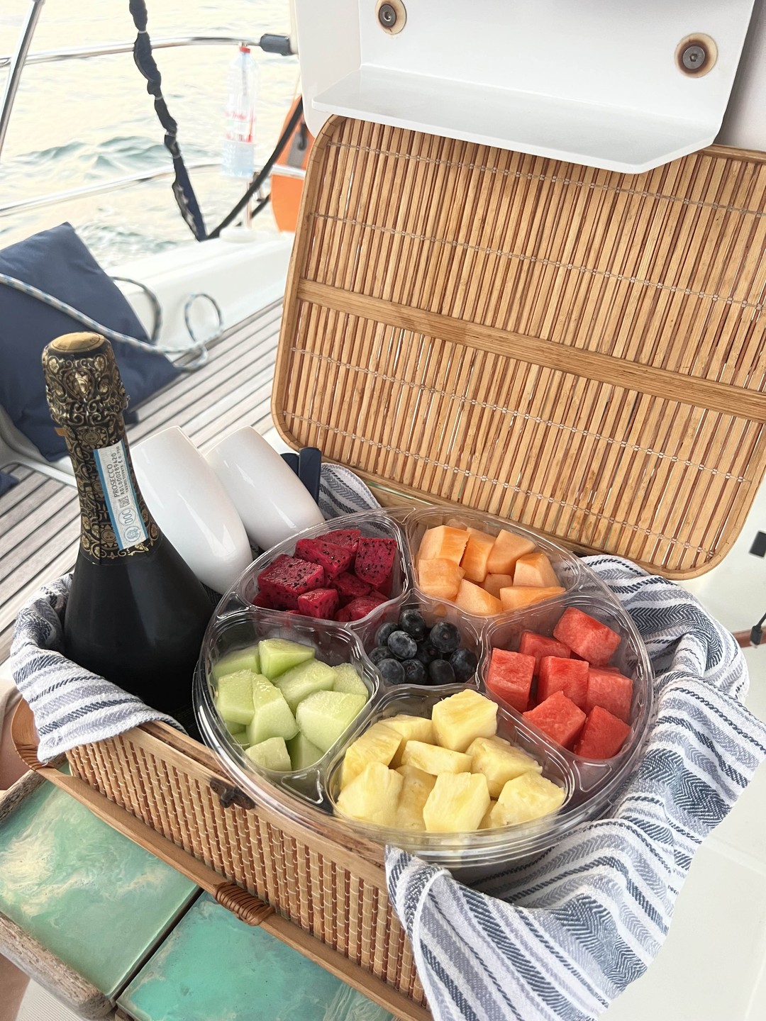 Вечерняя прогулка на парусной яхте (Светлана)