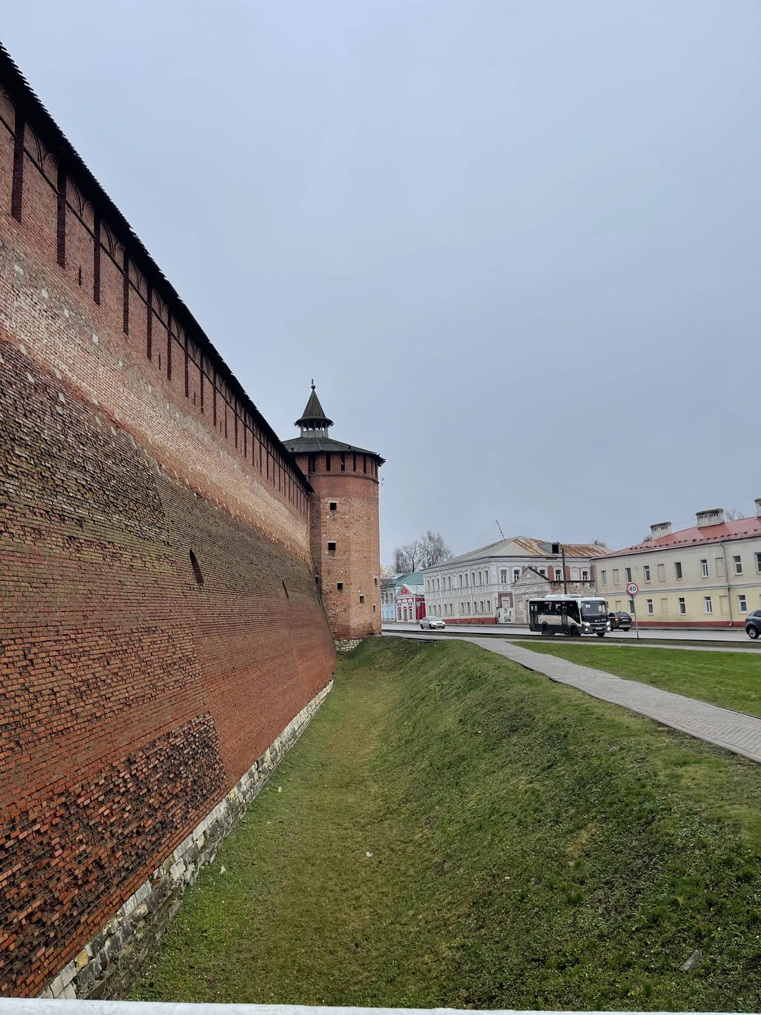 Экскурсия с Евгением оказалась очень интересной и веселой, рекомендую