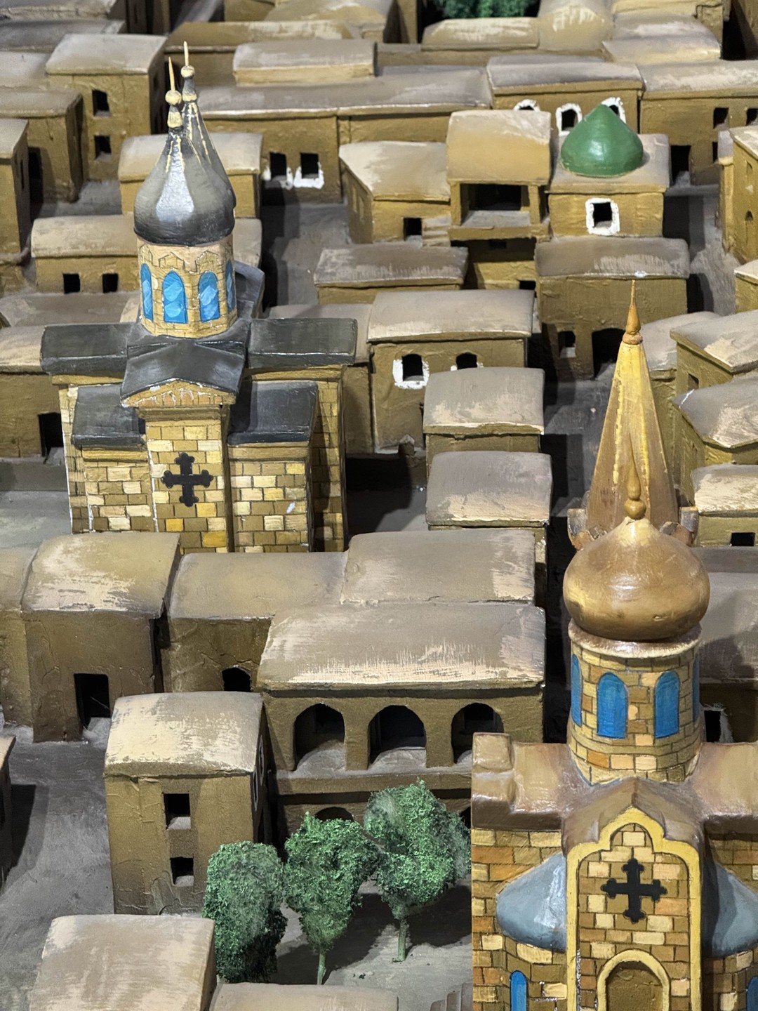 Тимур поделился интересными фактами о традициях и истории Дагестана, на простых и интересных примерах. Рассказ гида