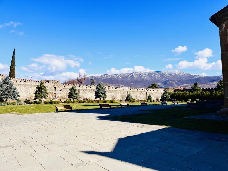 Прекрасный маршрут, наполняющий такими разными по настроению впечатлениями. Очень хотела именно такое наполнение, включающее Боржоми. Гид