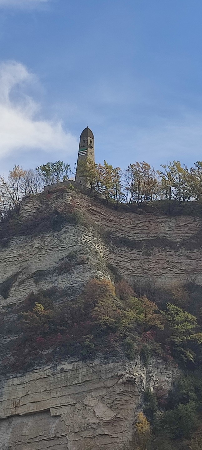 В Аргунское ущелье - за водопадами, древними башнями и национальными лепешками (Антон)