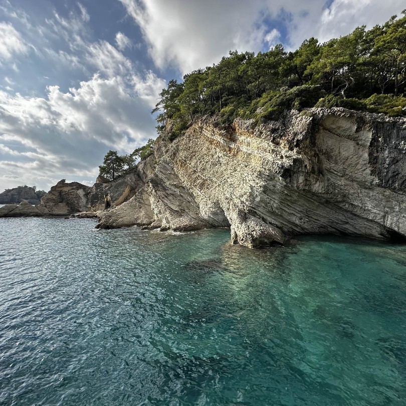 Спасибо огромное за организацию и новые впечатления! Очень красивые места, тёплая вода. Инструктаж на русском, английском