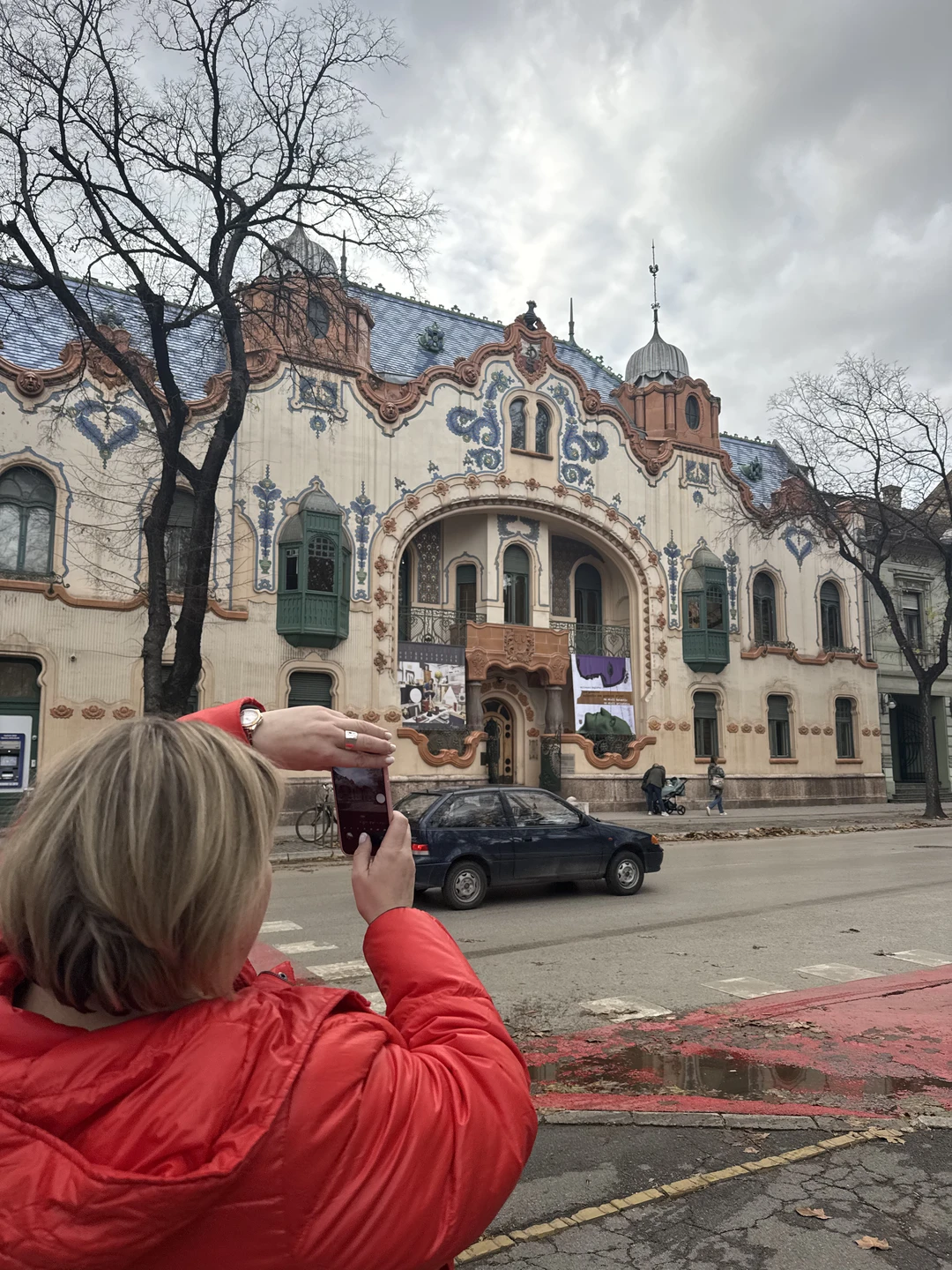 Отличная экскурсия и очень замечательный и доброжелательный гид! Ольга - сомелье и знаток виноделия! Ее приятно