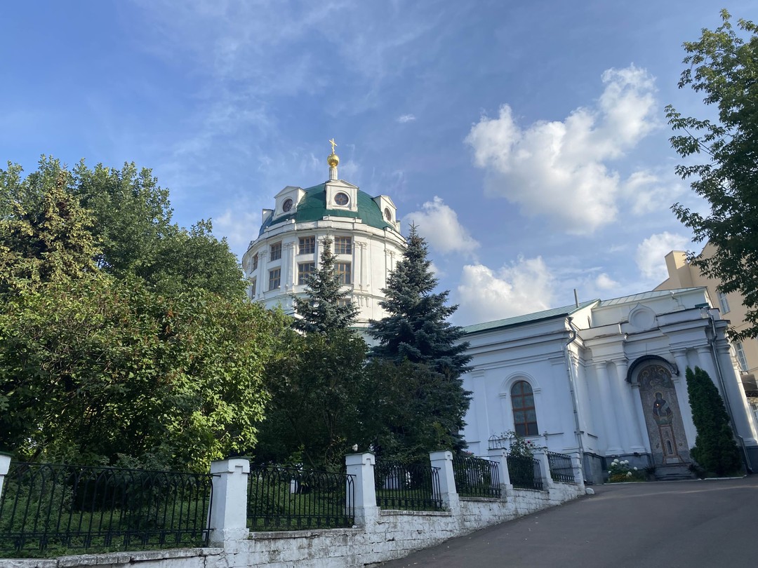 Отличная экскурсия, очень познавательная и интересная. Была в этих местах сотни раз и так увлекательно было узнать историю этих мест.