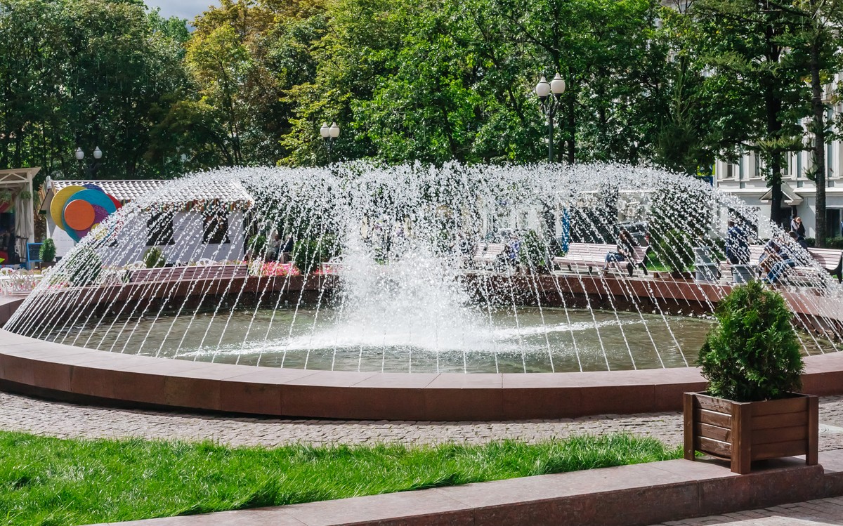 Фото «Пушкинская верста»: бульвар поэзии и истории