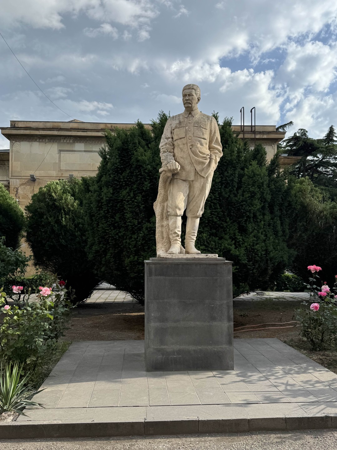 Очень понравилась эта экскурсия, особенно наш гид Михаил (Михо, Миша) очень обаятельный, очень много и интересно