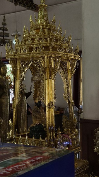 Хочу выразить огромную благодарность за потрясающую прогулку! Это был тот случай, когда гид и профессионал своего