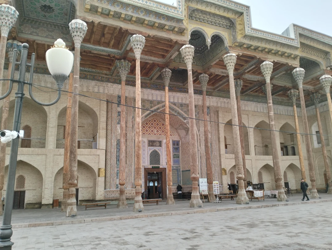 Выражаем огромную благодарность Акбару за заботу, информативность, пунктуальность и завлекательность в организаций нашей экскурсии! Наш замечательный