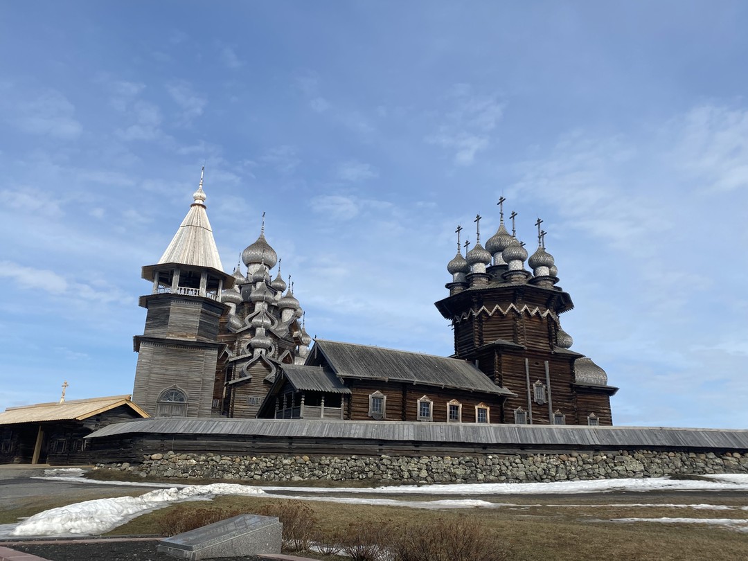 В Кижи только с Иваном! Все со знанием дела. Рассказ лучше и полнее местных Кижских экскурсоводов!