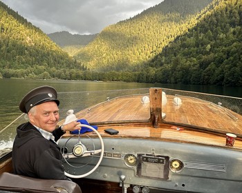 Акармара, водопады и термальные источники