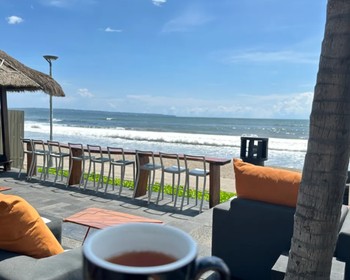 Пляжный отдых, огненный танец в храме