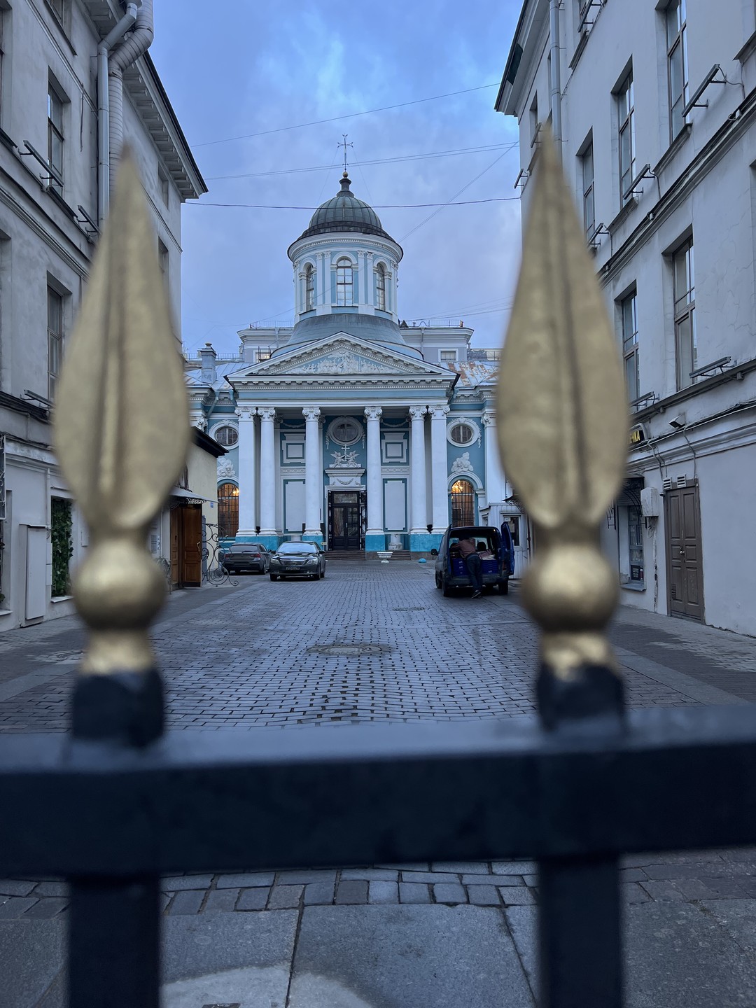 Всю жизнь живу в Петербурге, и наконец благодаря Игорю,изучила и открыла для себя самый центр города