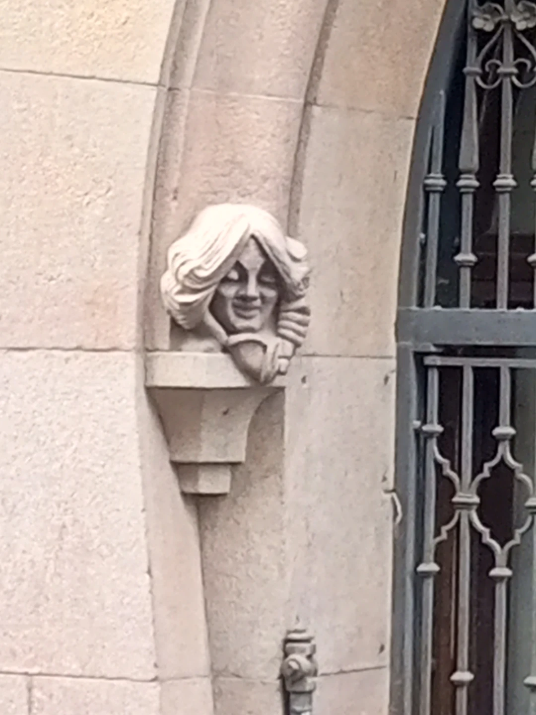 Впервые побывала на экскурсии Натальи по Мясницкой улице. Прогулка получилась увлекательной, насыщенной по содержанию. Наталья не