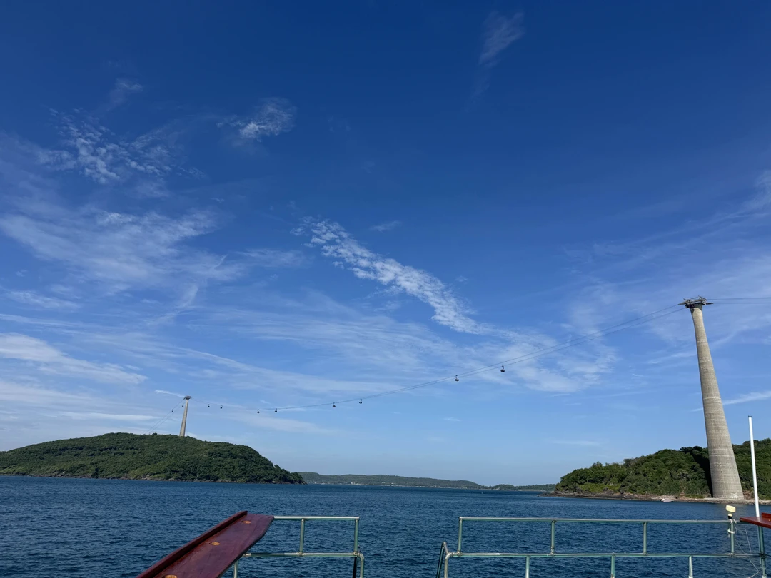 Спасибо Светлане за сопровождение. Вторая локация была интереснее, живее.