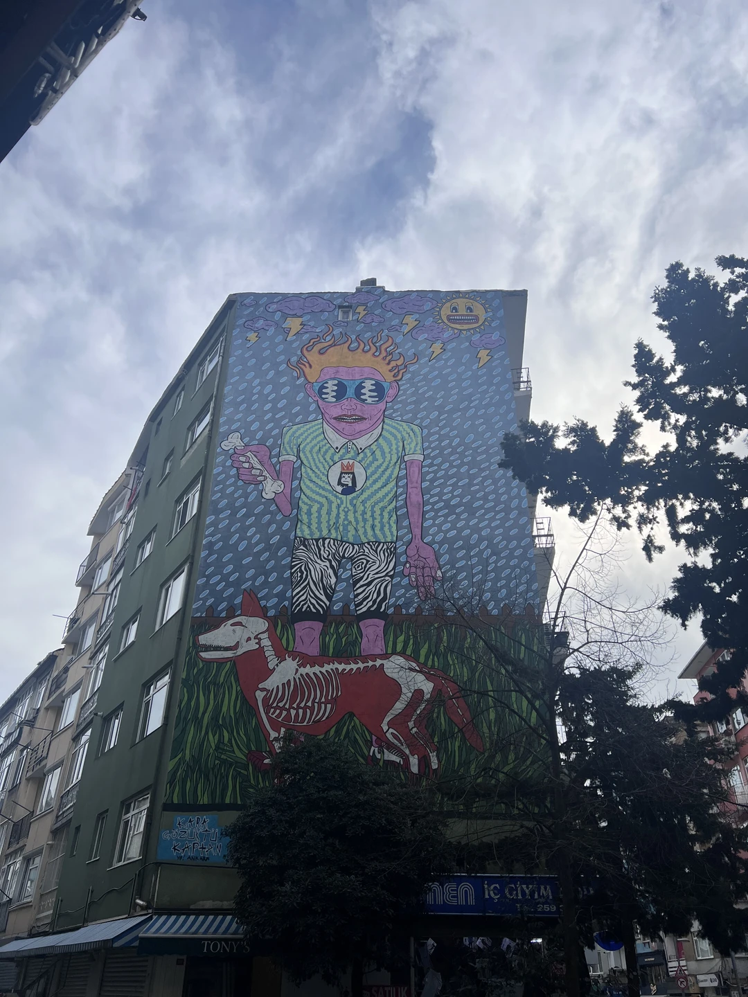 Очень благодарны Елене за экскурсию- прогулку, в ходе которой имели возможность ознакомиться с городом, его реальной