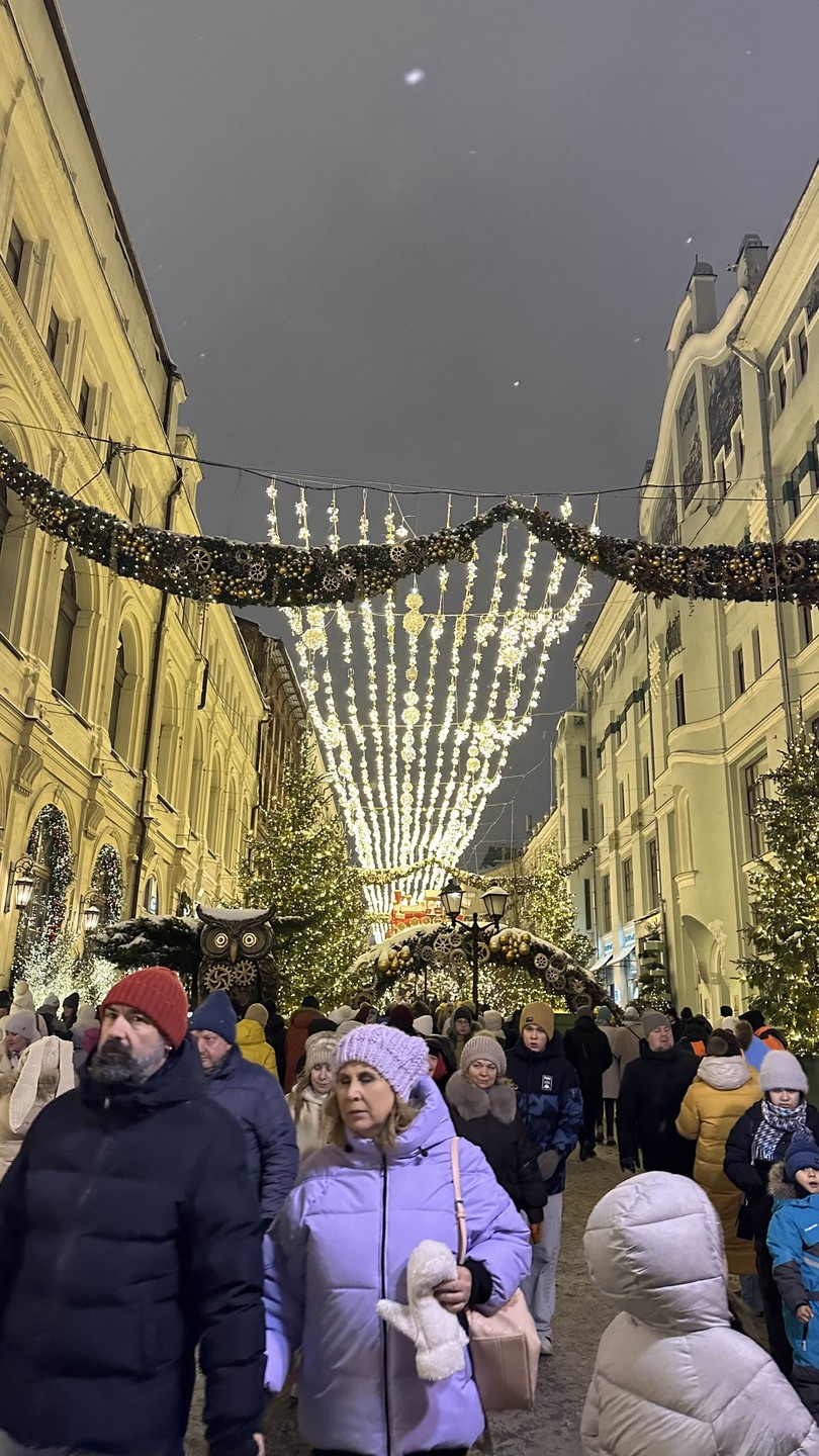 Новый год в Москве от Петра до наших дней: история праздничного освещения (Елена)
