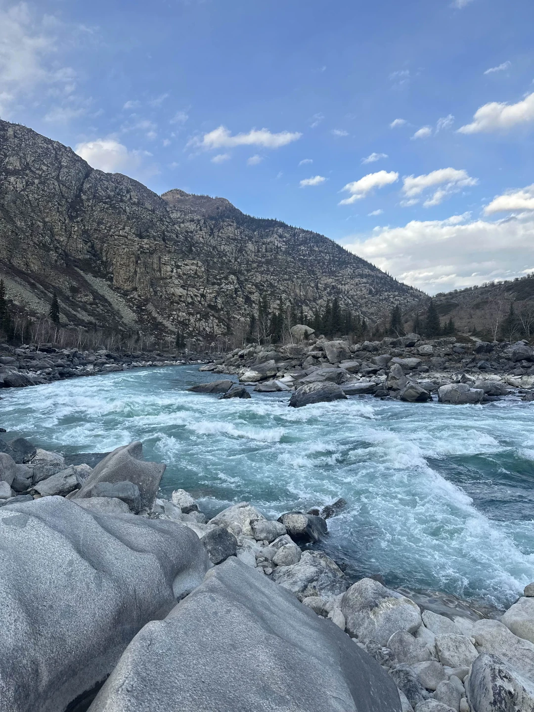 Были на экскурсии с гидом Максимом 03.11.2025. Очень понравилось! Все красоты по пути следования сопровождались интересными