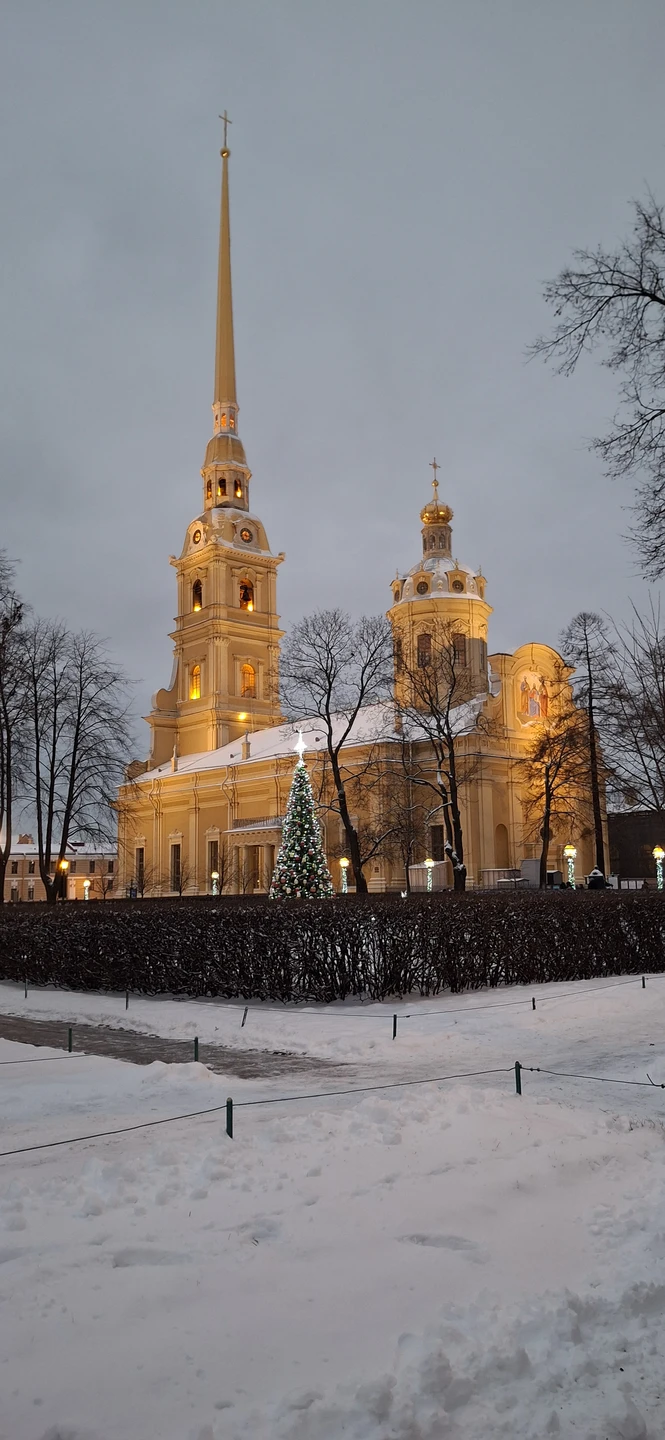Экскурсия отличная. Для тех кто город посещает первый раз рекомендую. Очень интересно, позновательно. Ребята молодцы