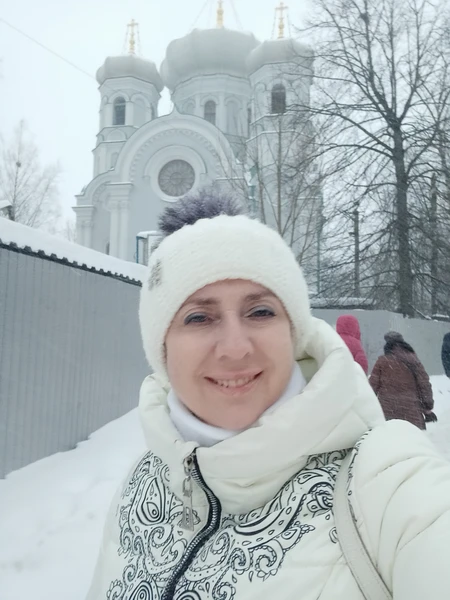 Наталья-очень грамотный,интеллигентный гид и просто приятный человек. Рассказывает доступно и интересно. Знает множество мелких исторический деталей,которые