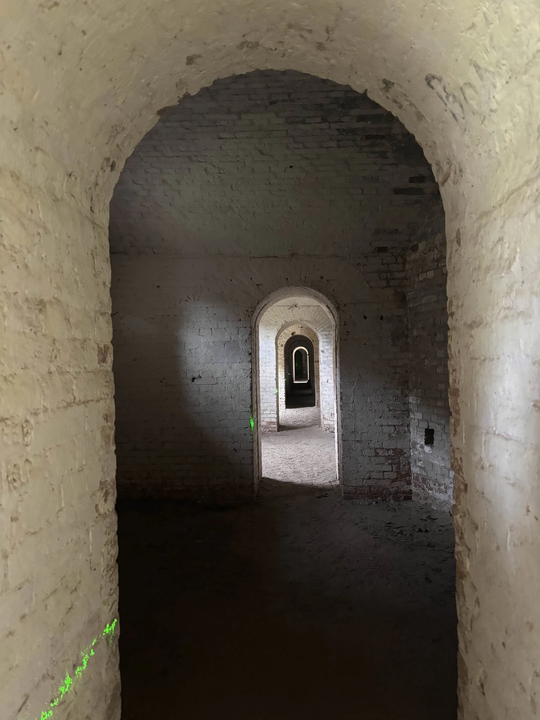 Экскурсия по нетуристической Брестской крепости (Яна)