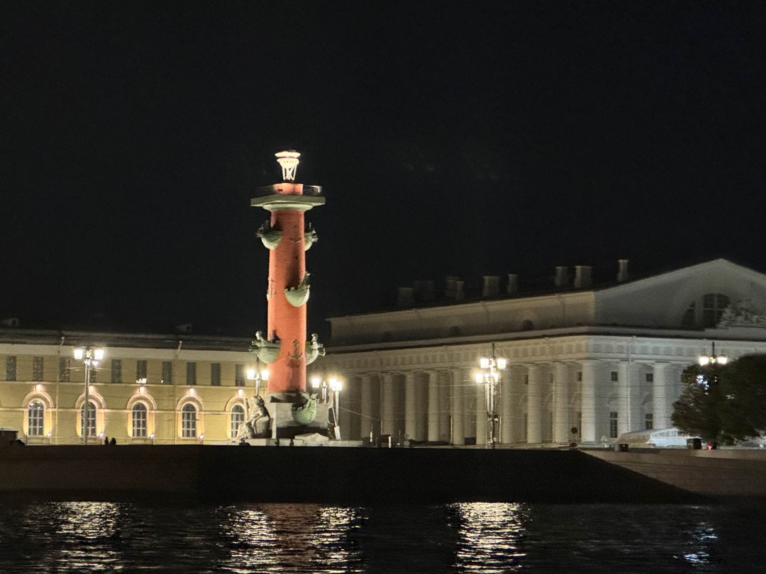 На теплоходе к разводным мостам Петербурга (Ирина)
